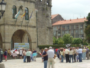 Mentres o proxecto seguiu en pé, os veciños de Noia concentrábanse todos os domingos diante do concello